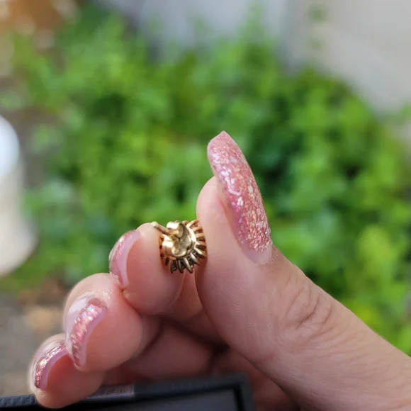 Gold Diamond Stud Earrings 10k - Picture 5 of 5